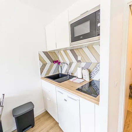 Horizon Piscine, Clim Wifi Parking Cosy 3min De L'etang Prosconciergerie Apartman *