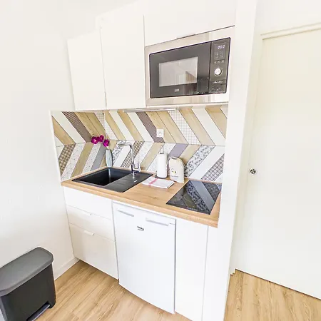 Horizon Piscine, Clim Wifi Parking Cosy 3min De L'etang Prosconciergerie Apartman *
