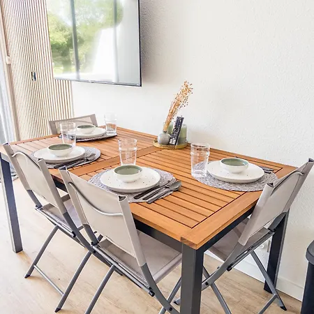 Apartment Horizon Piscine, Clim Wifi Parking Cosy 3min De L'etang Prosconciergerie *