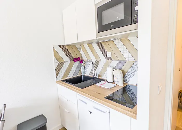 Horizon Piscine, Clim Wifi Parking Cosy 3min De L'etang Prosconciergerie Διαμέρισμα *