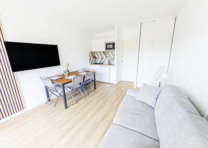 Horizon Piscine, Clim Wifi Parking Cosy 3min De L'étang Prosconciergerie La Grande Motte